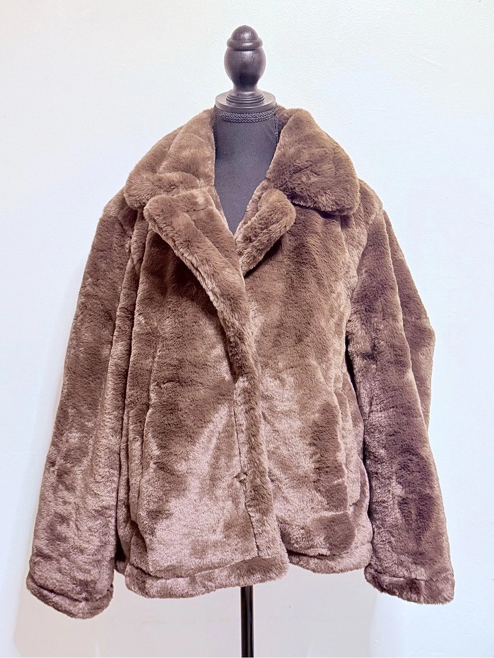 Liz Claiborne Plush Faux Fur Jacket in Brown with Pink Lining Brown XL NWT